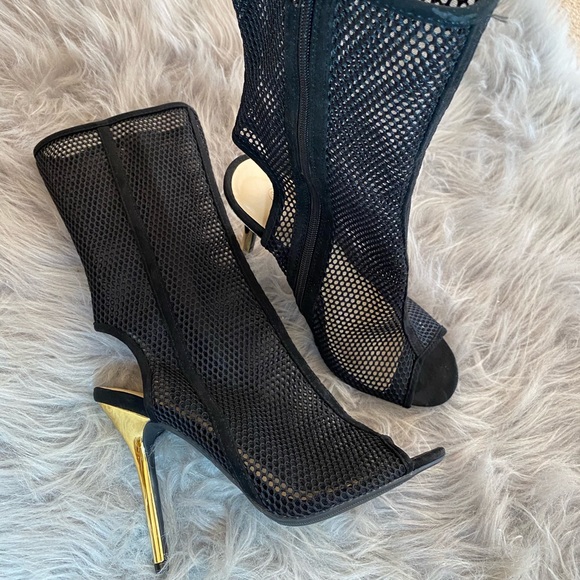 Wild Diva Shoes - Wild Diva Lounge Black Mesh peep toe stilettos sz8